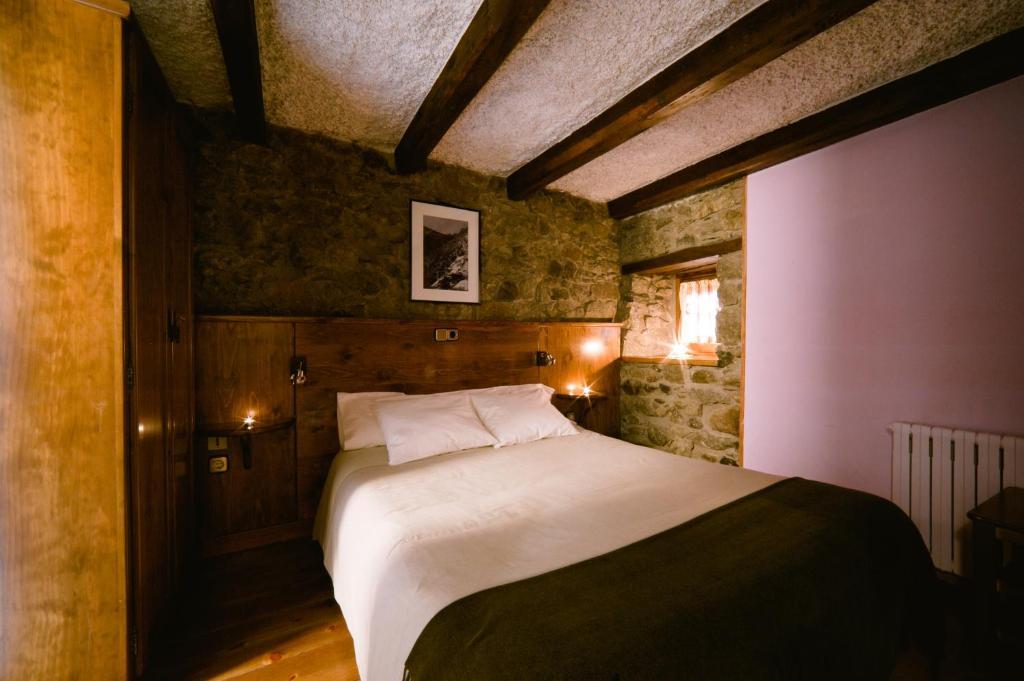 Hostal Cisco De Sans Андорра-ла-Велья Номер фото